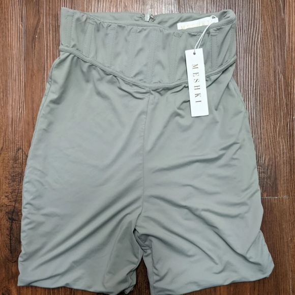 NWT Meshki Chaya Short - Picture 1 of 3